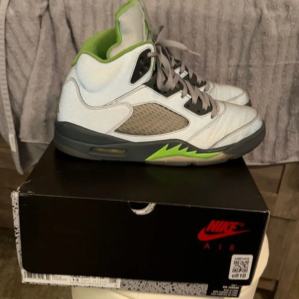 Air Jordan 5 Gray Green Sneakers